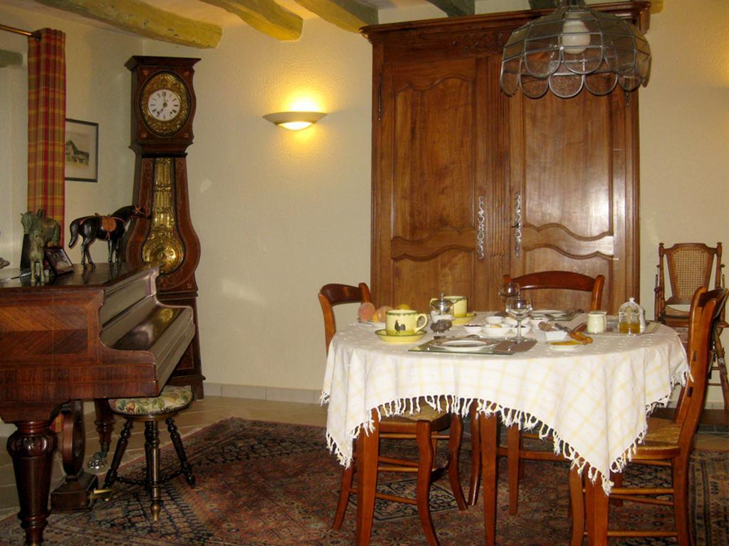 Bed and Breakfast La Butte De Gohier Blaison Exterior foto