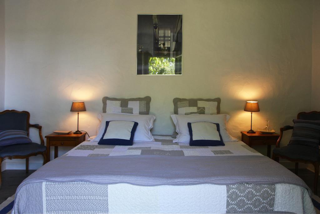 Bed and Breakfast La Butte De Gohier Blaison Habitación foto